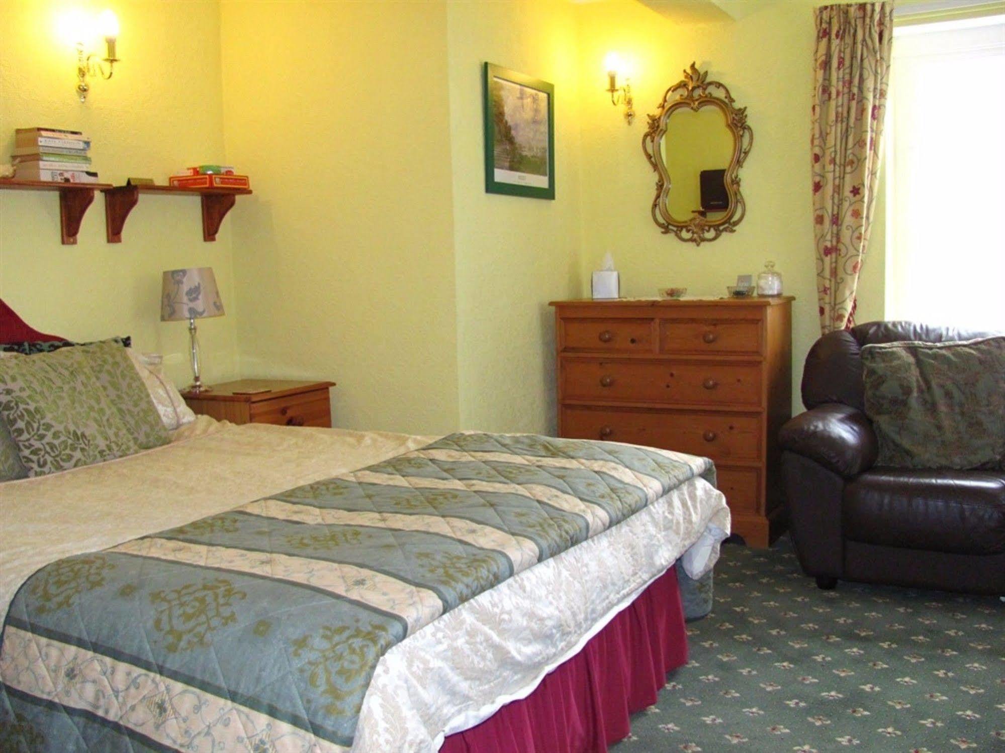 Penrose Bed & Breakfast Lostwithiel Bagian luar foto