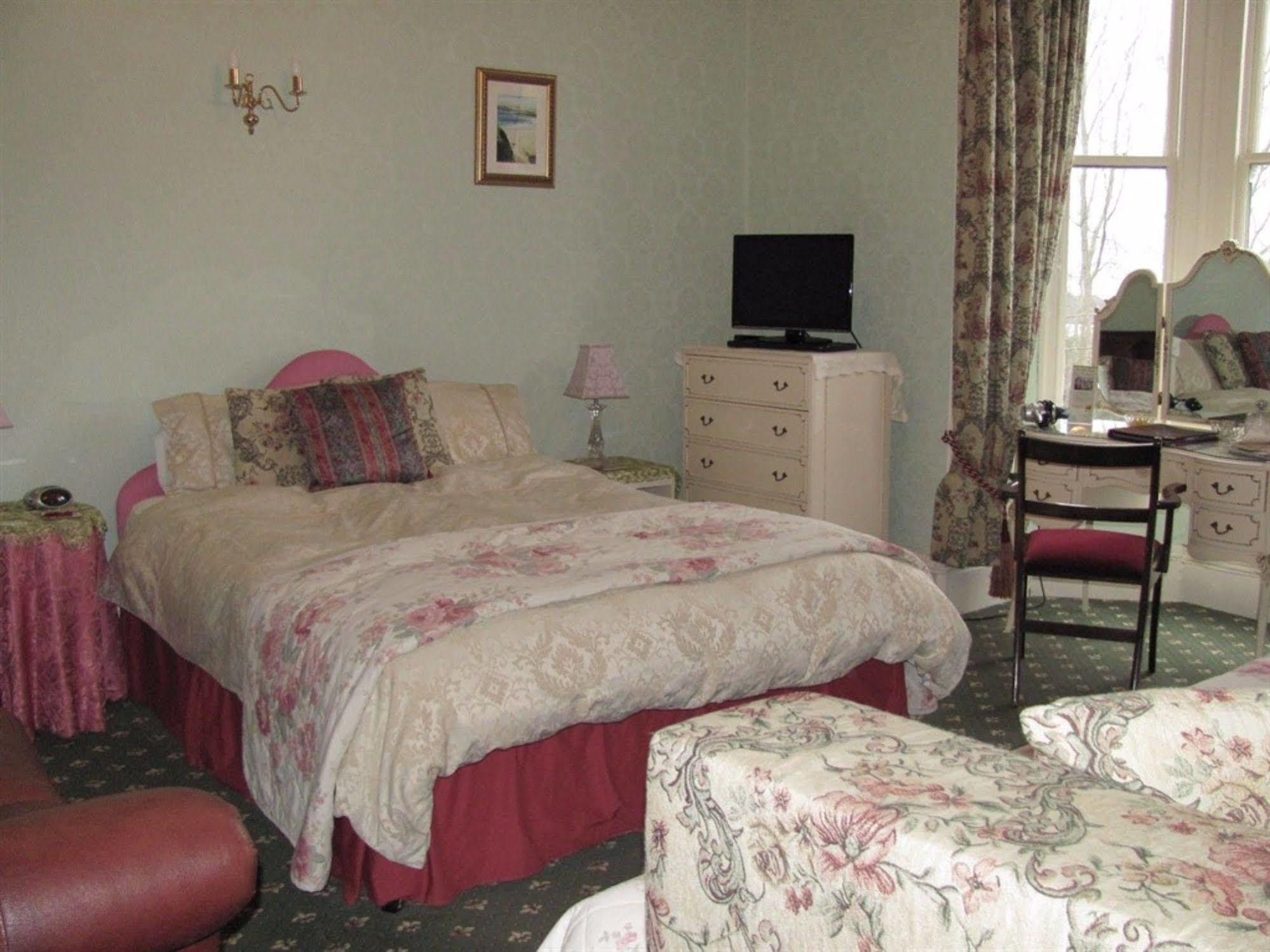 Penrose Bed & Breakfast Lostwithiel Bagian luar foto