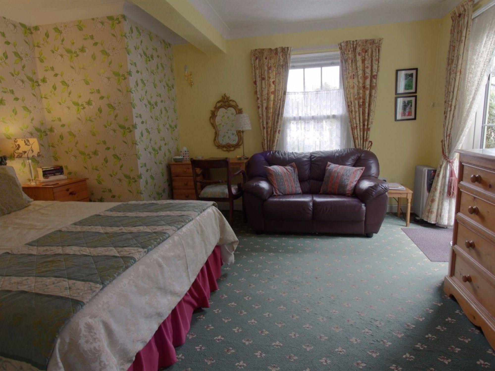 Penrose Bed & Breakfast Lostwithiel Bagian luar foto