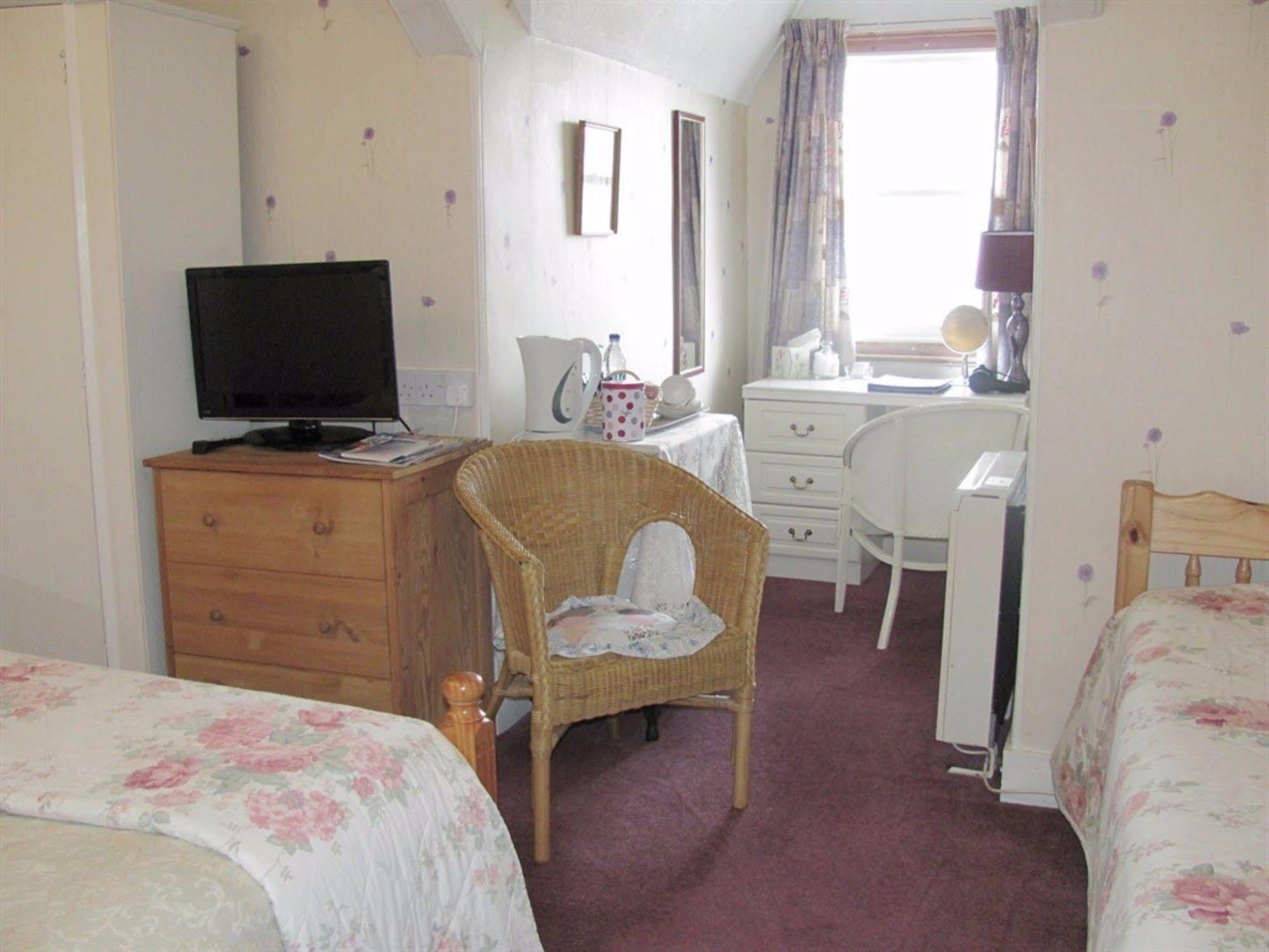 Penrose Bed & Breakfast Lostwithiel Bagian luar foto